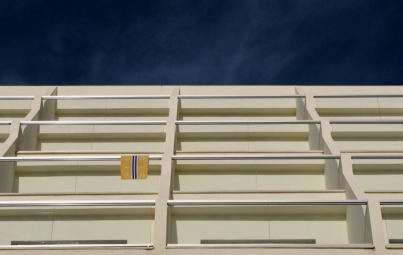 Choosing the Right Steel for Your Balcony: A Comprehensive Guide