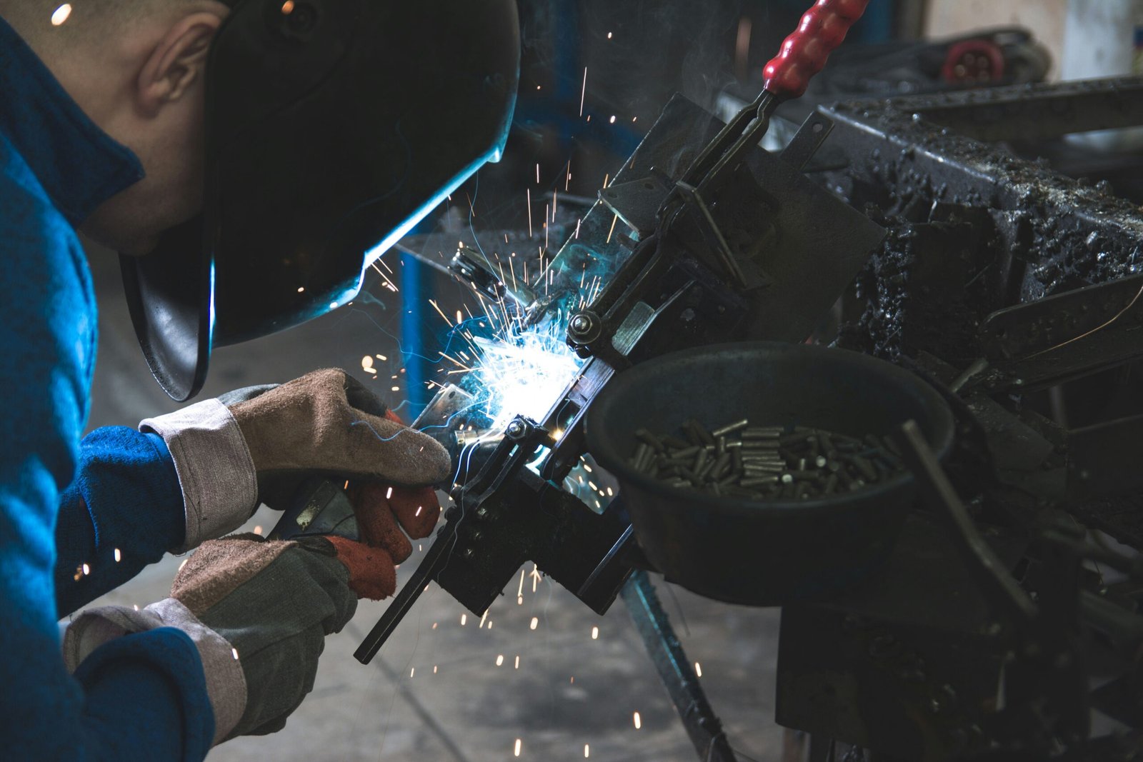 Exploring Metal Fabrication Services in Delhi